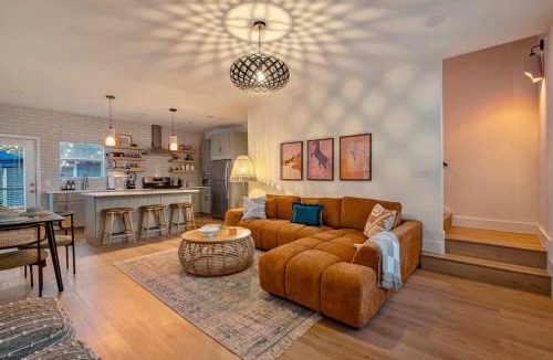 Chestnut House | The Backyard Bliss - 4BR Heated Pool & Ping Pong