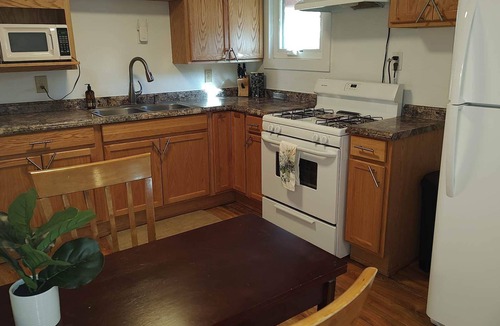 Carlsbad Apartment | The Bee: Great Studio Nice Area!