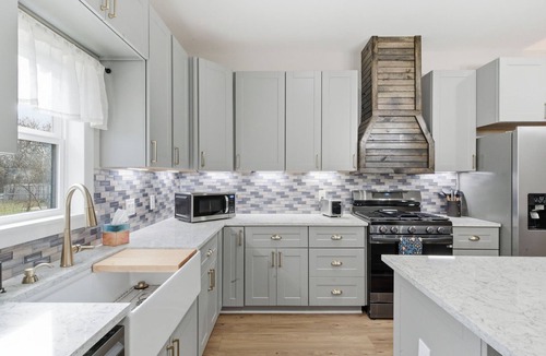 Weatherford House | The Bella - Modern Equestrian Home with Park Views near Weatherford Square!