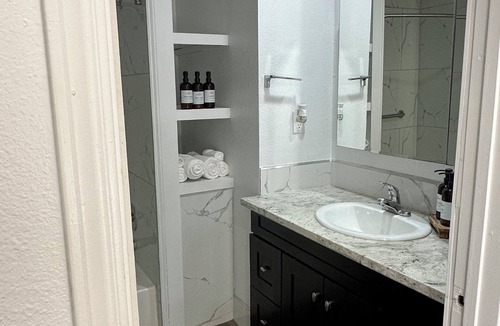 Albany Hotel | The Bunkhouse - Located in the Hereford Motel, in historic Albany Texas