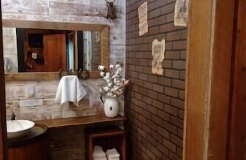 Palestine Bed & Breakfast | The Cowboy Room at The Ranch at Walston Springs; Breakfast Included