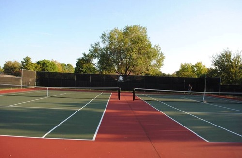 Highland Village House | The Cozy Tumbleweed: TennisCourts-Trails-NearbyLake