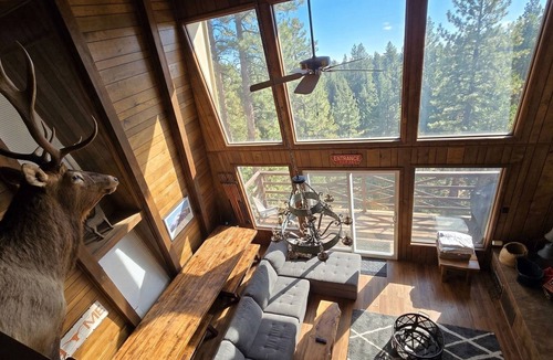 Ruidoso Ski Chalet | The Cub House: Mountain Home w/Hot Tub, Pool Table, 5 bed/4ba, Fireplace, Woods