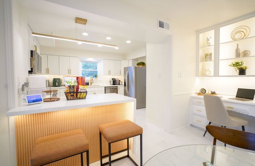 Conroe House | The Flamingo House - Family Fun Time