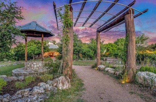 Spicewood Villa | The Heartsong Lodge | Pool & Views | Sleeps 15
