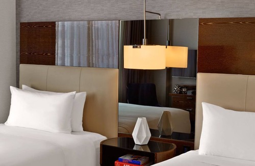 Downtown Dallas Hotel | The Joule Dallas – 2 Deluxe Double Room Perfect for Friends or Small Groups
