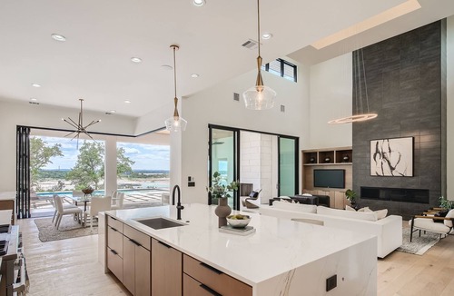 Northshore On Lake Travis House | The Oracle by AvantStay | Luxe Design + Pool, Yoga Room
