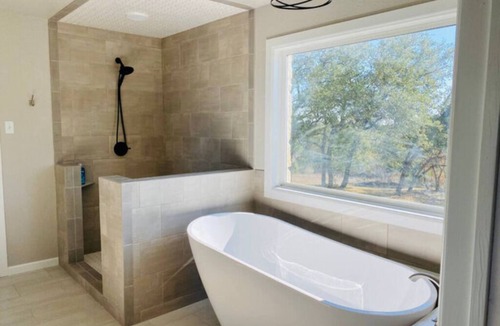Mico Cabin | The Ranch House near Medina Lake with SUNSET RESORT access!