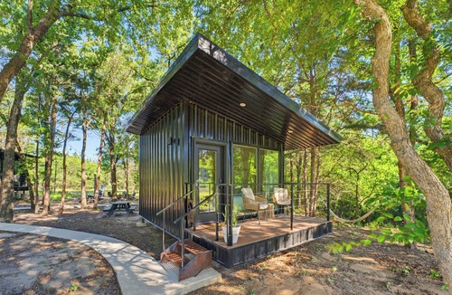Alvord House | The Red Bird | Treehouse Stay + Pickleball Court