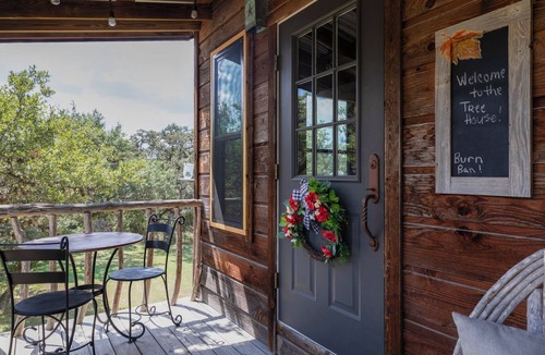 Leakey Cabin | The Treehouse - A Hill Country Gem in the Lost Maples Region!