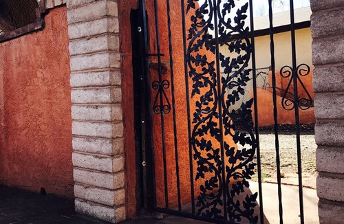 Alamedan Valley House | The Village Casita, a place for relaxation and comfort!