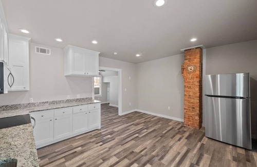 Fairmount Apartment | Thira on Magnolia Charming 1-bedroom house in nice Fort Worth with WiFi, AC