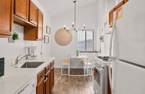 Biggs Field House | This house is a 3 bedroom(s), 2 bathrooms, located in El Paso, TX.