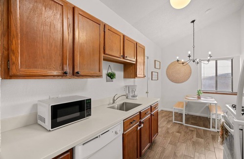 Biggs Field House | This house is a 3 bedroom(s), 2 bathrooms, located in El Paso, TX.