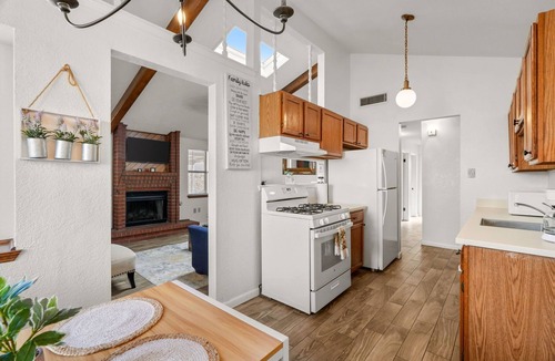 Biggs Field House | This house is a 3 bedroom(s), 2 bathrooms, located in El Paso, TX.