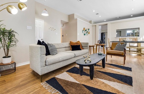 Milwood House | Thoughtfully furnished 3 Bedroom home near Domain