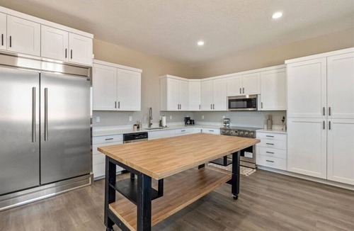 Ticaboo House | Ticaboo Lakehouse | Near Lake Powell | Sleeps 27+