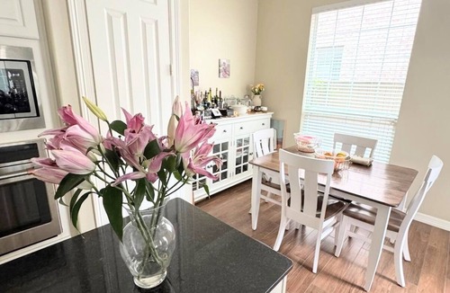 Houston House | Townhome Galleria/Uptown 15 min drive to FIFA World Cup, walk to top restaurants