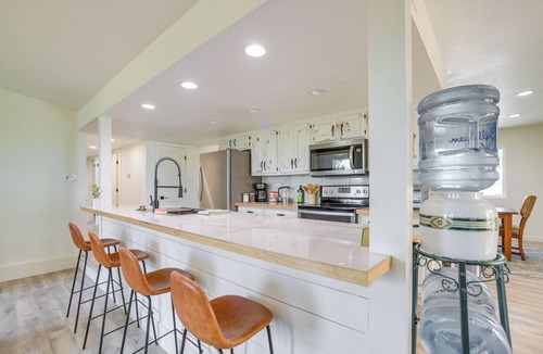 Edgewood House | Tranquil Edgewood Retreat with Patio & Grill!