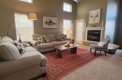 Albuquerque House | Tranquility and Luxury at Piñon Creek, East Mountain Townhouse