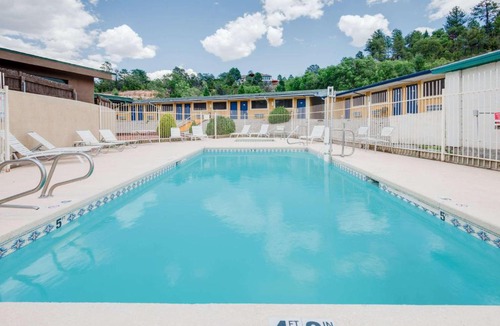 Ruidoso Hotel | Travelodge by Wyndham Ruidoso