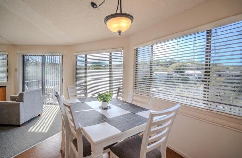 Lakeway House | Treehouse Bungalow with Community PoolHot Tub 16