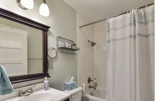 Arlington Heights House | Treetop Getaway in Historic Neighborhood, top rated for cleanliness and location