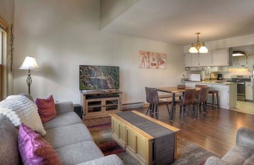 Durango Condo | Treetop Overlook | Trails, Golf, Pool & Hot Tub - Near Town