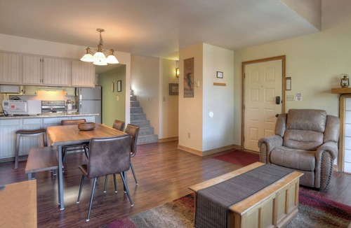 Durango Condo | Treetop Overlook | Trails, Golf, Pool & Hot Tub - Near Town
