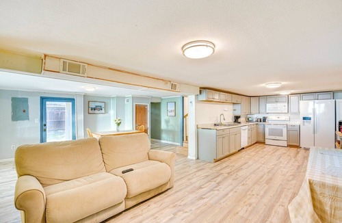 Gun Barrel City House | Twin Pines Lakehouse: Scenic waterfront family retreat! Nature, Fishing, Kayaks!