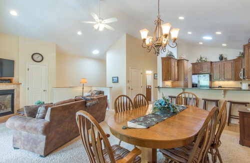 Ouray House | Unbeatable Location | Across from Ouray Hot Springs | Walk to Downtown