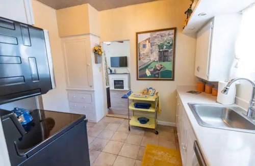 Mesilla Park House | Unique 1-bedroom casita in Mesilla Park with hot tub