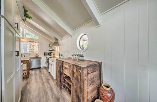 Alto House | ﻿Unique & Modern Alto Home w/Private Hot Tub!