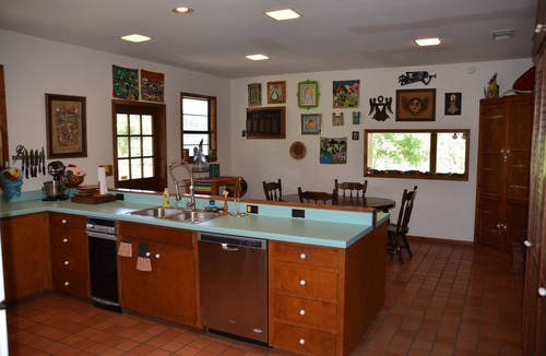 Rio Frio House | UNIQUELY AMAZING TEXAS HILL COUNTRY HOUSE CLOSE TO FRIO RIVER SLEEPS UP TO 14!