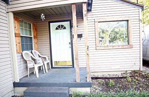 Dallas Cottage | Urban Cottage Dallas Medical District