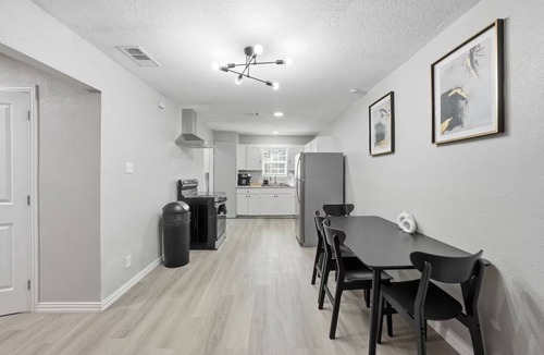 South Dallas - Fair Park House | Urban Luxe Retreat, 5 Minutes to FIFA Fan Festival