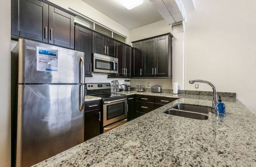 Central Business District Hotel | Hotel ∙ Gorgeous condo in Merchant Lofts by Hosteeva