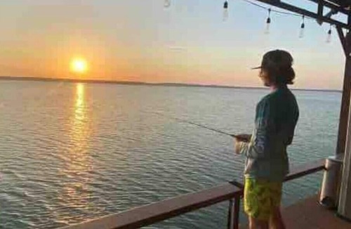 Lake Bridgeport House | Vacay on the Lake-off of HWY 380