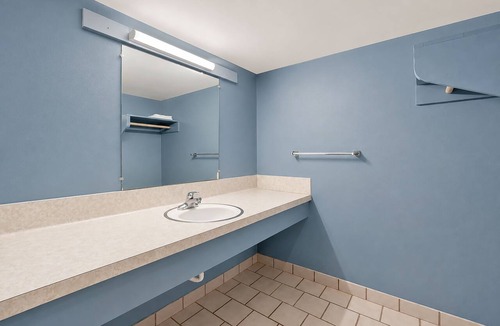 Central City Hotel | Valley Motel Corpus Christi Near Airport I 37