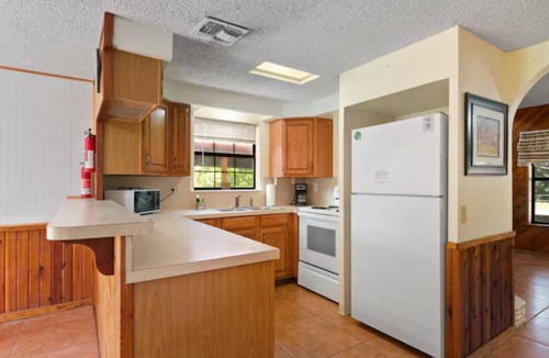 Rio Frio Villa | Villa 1: Pool & Short Walk to the Frio River