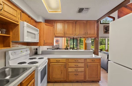 Rio Frio Villa | Villa 3: Pool & Short Walk to the Frio River