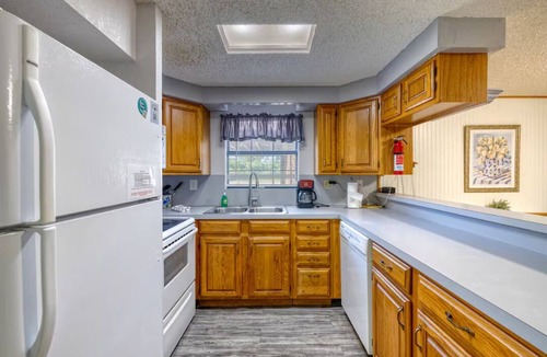 Rio Frio Cottage | Villa 4: Pool & Short Walk to the Frio River