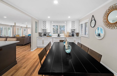 Lakeshore Addition House | ~Villa Bella Vista~ Luxury on Lake Austin