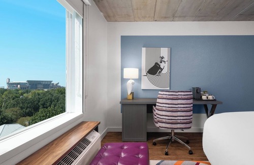 Redmond Terrace Hotel | voco College Station Aggieland by IHG