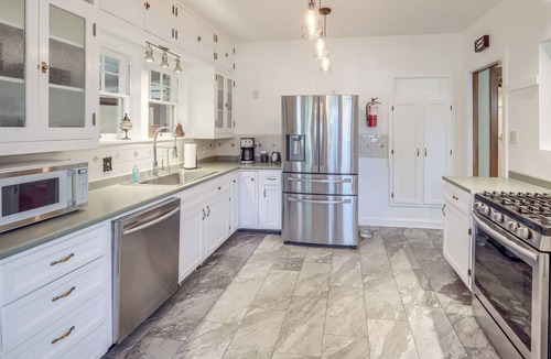 Roswell House | Walk to Main Street: Charming Roswell Home!
