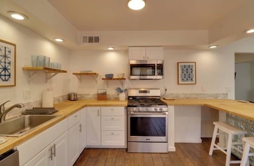 Northeast Heights House | Walk to Shopping Center & Park: ABQ Extended Stay