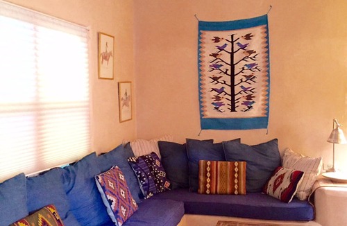 West Manhattan House | Walk to the plaza & railyard! Classic & charming 2br/2ba adobe casita