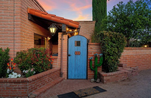 Tubac House | Walk to Tubac Golf Resort & Spa. Charming Tubac Villa- 2 BR, Wi-Fi, and AC