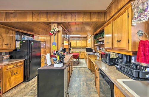 Mabank House | Waterfront Home w/Boat Dock in Gun Barrel City