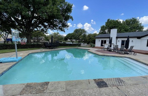 Little Elm House | Wedding Stays & Large Family Retreat - Huge Pool Near Lake Lewisville